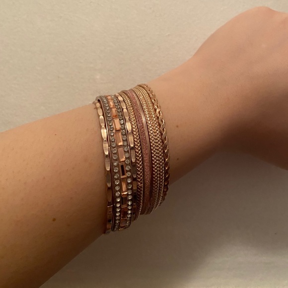 3 earrings + Bangle Set - Picture 4 of 6